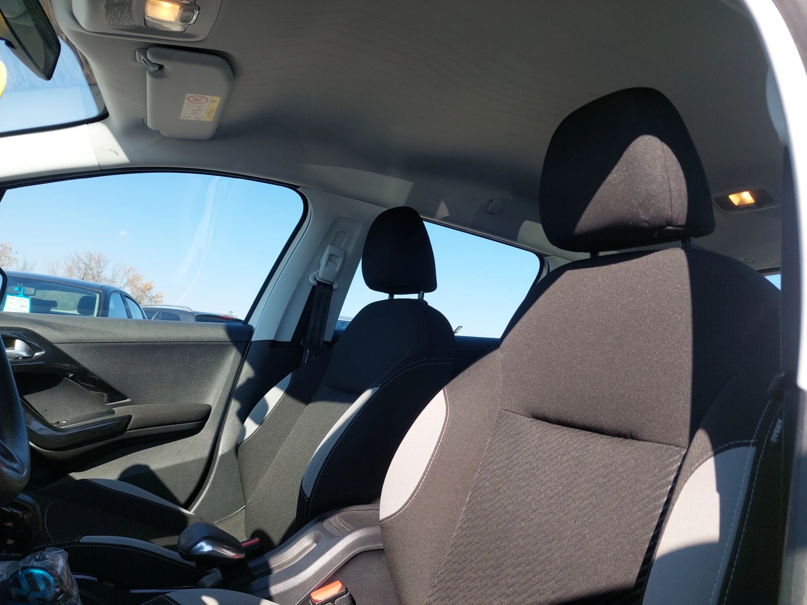 Peugeot 2008 1.2 | Mobile.bg   13