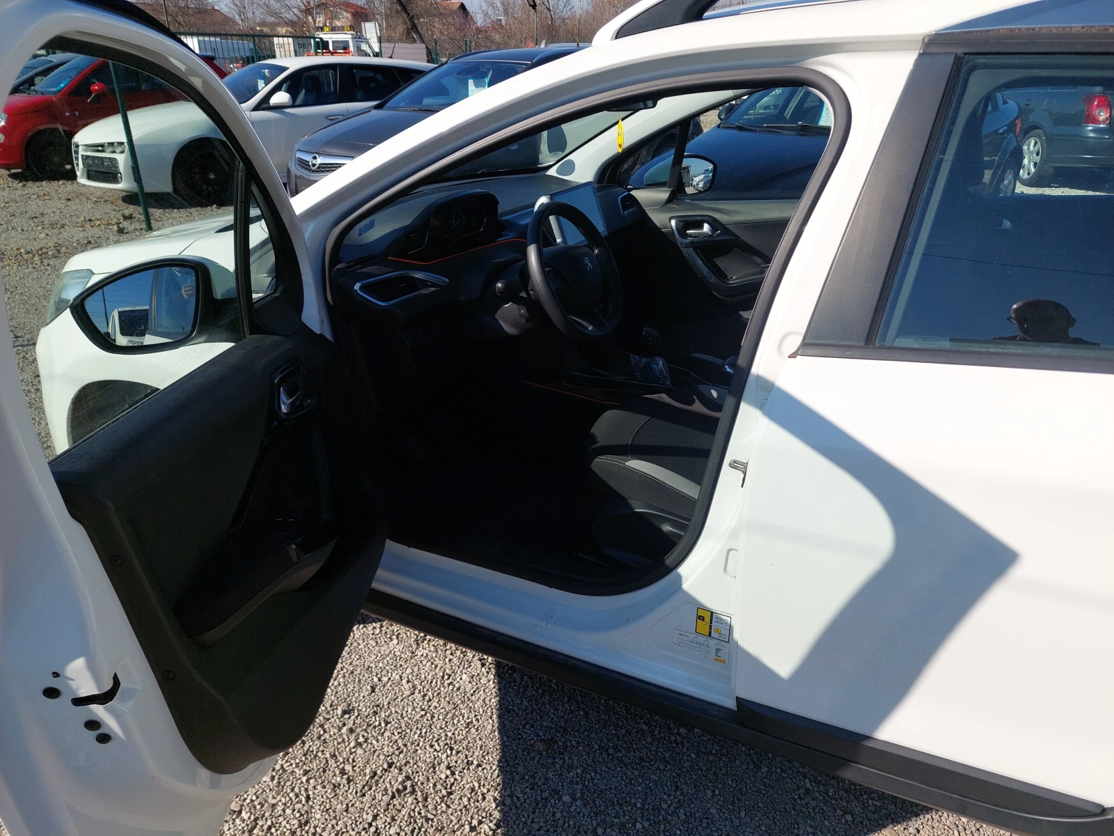 Peugeot 2008 1.2 | Mobile.bg   12