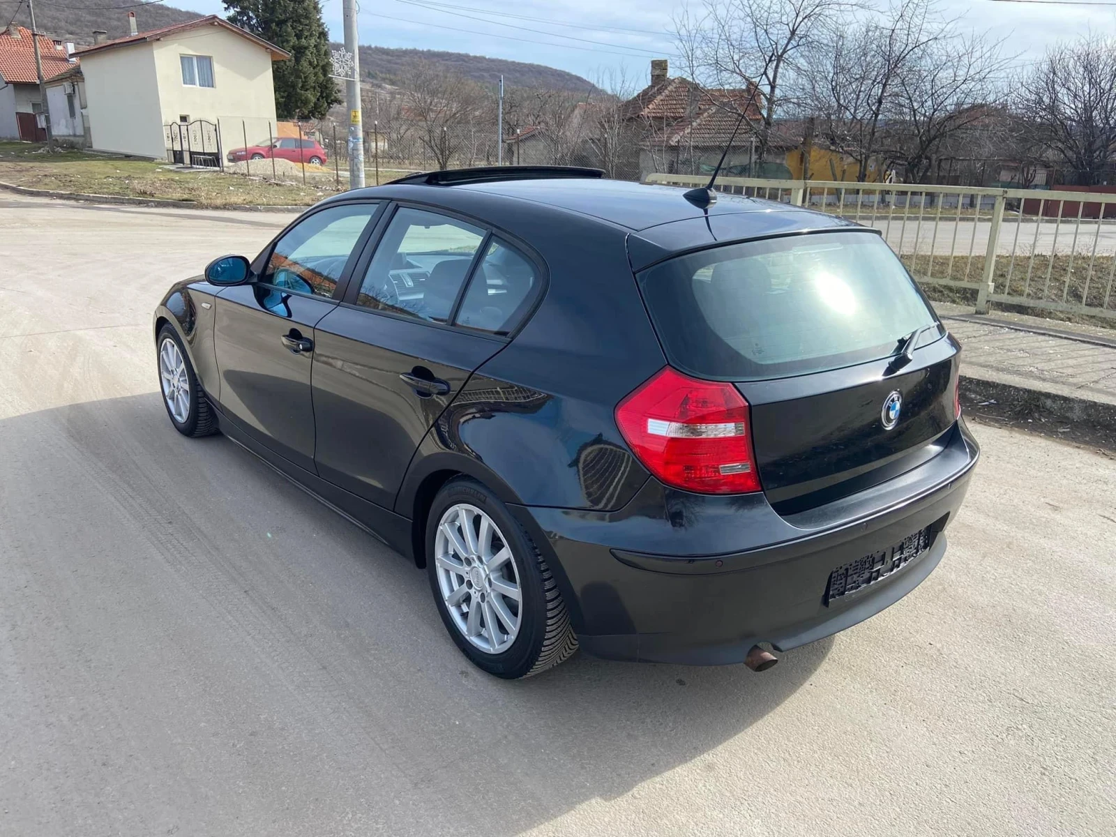 BMW 118 2.0 facelift - изображение 10