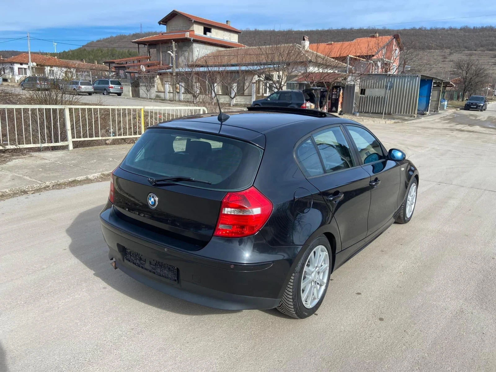 BMW 118 2.0 facelift - изображение 8