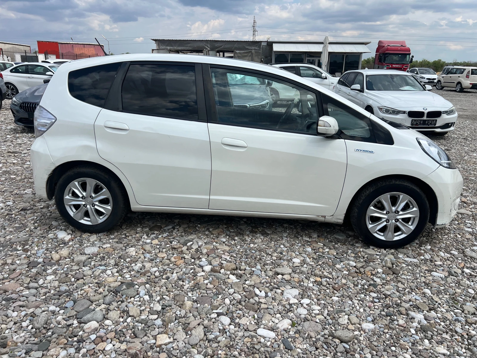 Honda Jazz 1.3 HYBRID - изображение 4