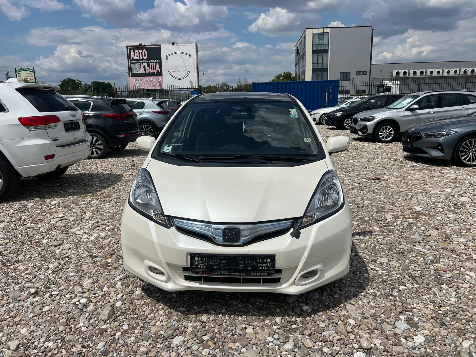 Honda Jazz 1.3 HYBRID - изображение 2