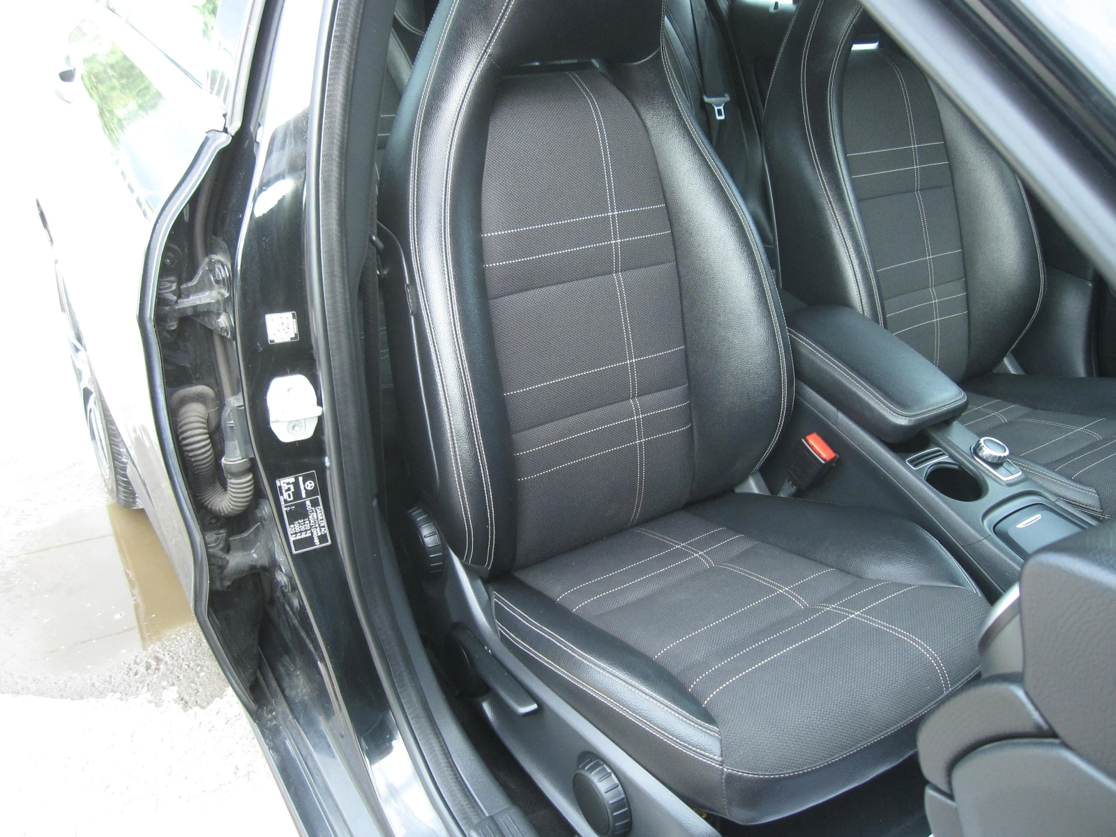 Mercedes-Benz A 180 Автомат, 1, 6.NAVI, Кожа - изображение 10
