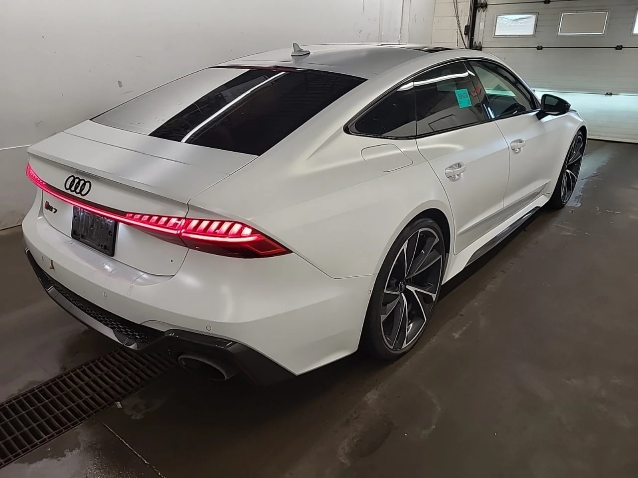 Audi Rs7 * CARFAX * АВТО КРЕДИТ * ЦЕНА ДО БГ! - изображение 6