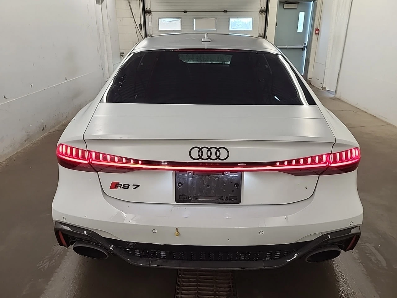 Audi Rs7 * CARFAX * АВТО КРЕДИТ * ЦЕНА ДО БГ! - изображение 5