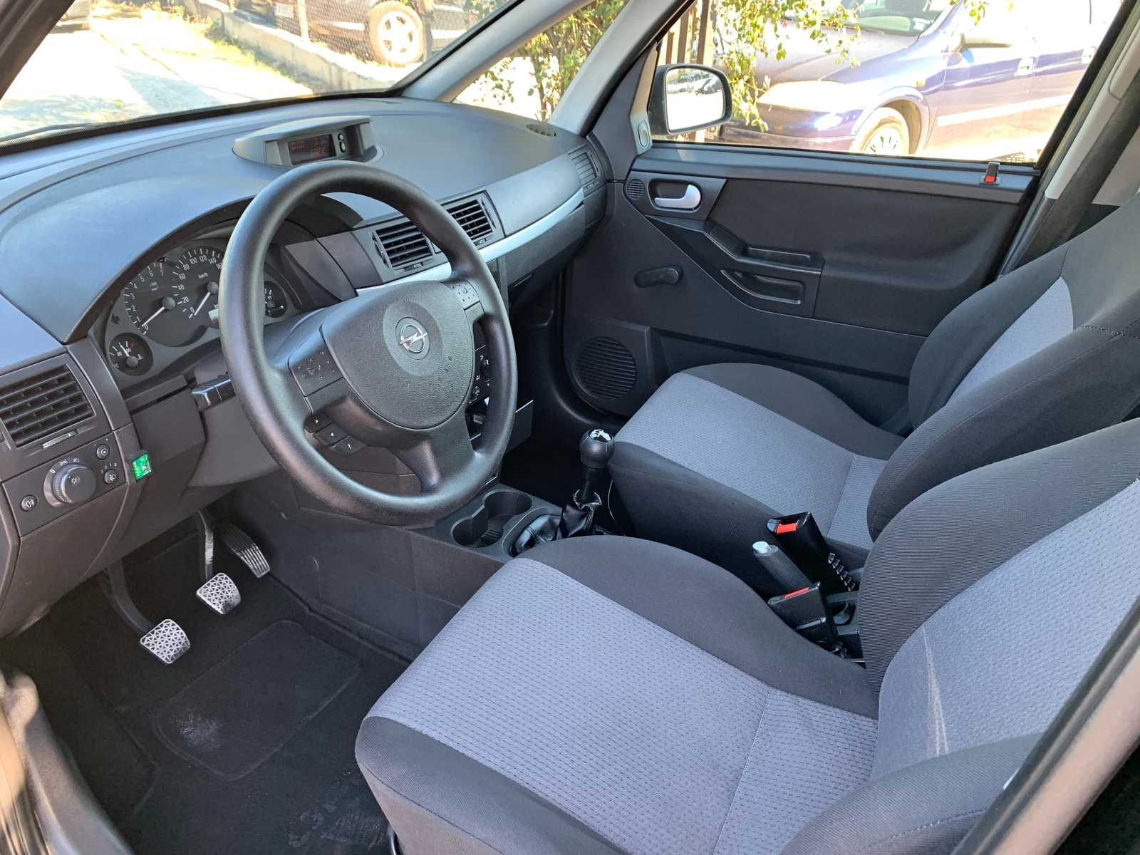 Opel Meriva 1.6i Газов инжекцион - изображение 7