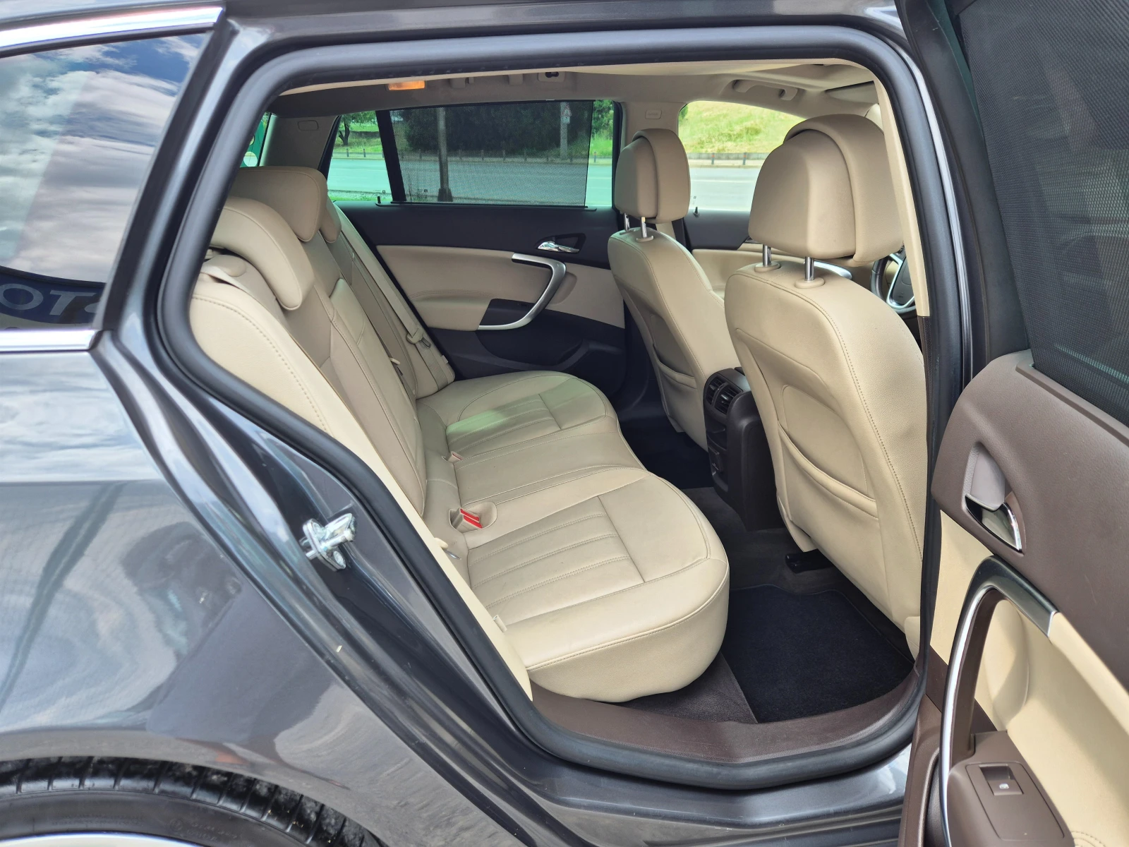 Opel Insignia 2.0CDTI Автомат - изображение 10