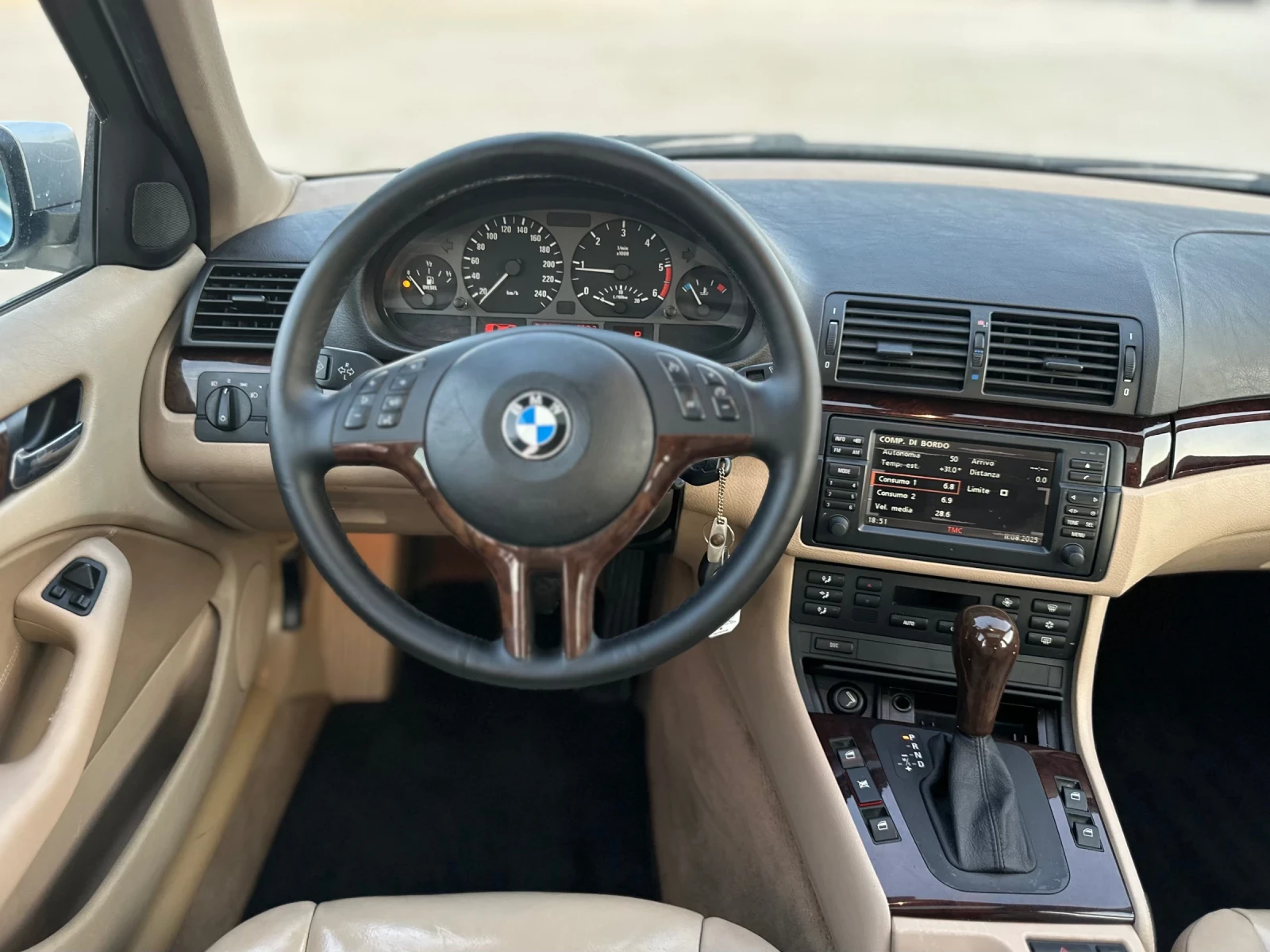 BMW 320 FACELIFT/ АВТОМАТИК/ ШИБИДАХ/ НАВИГАЦИЯ - изображение 10