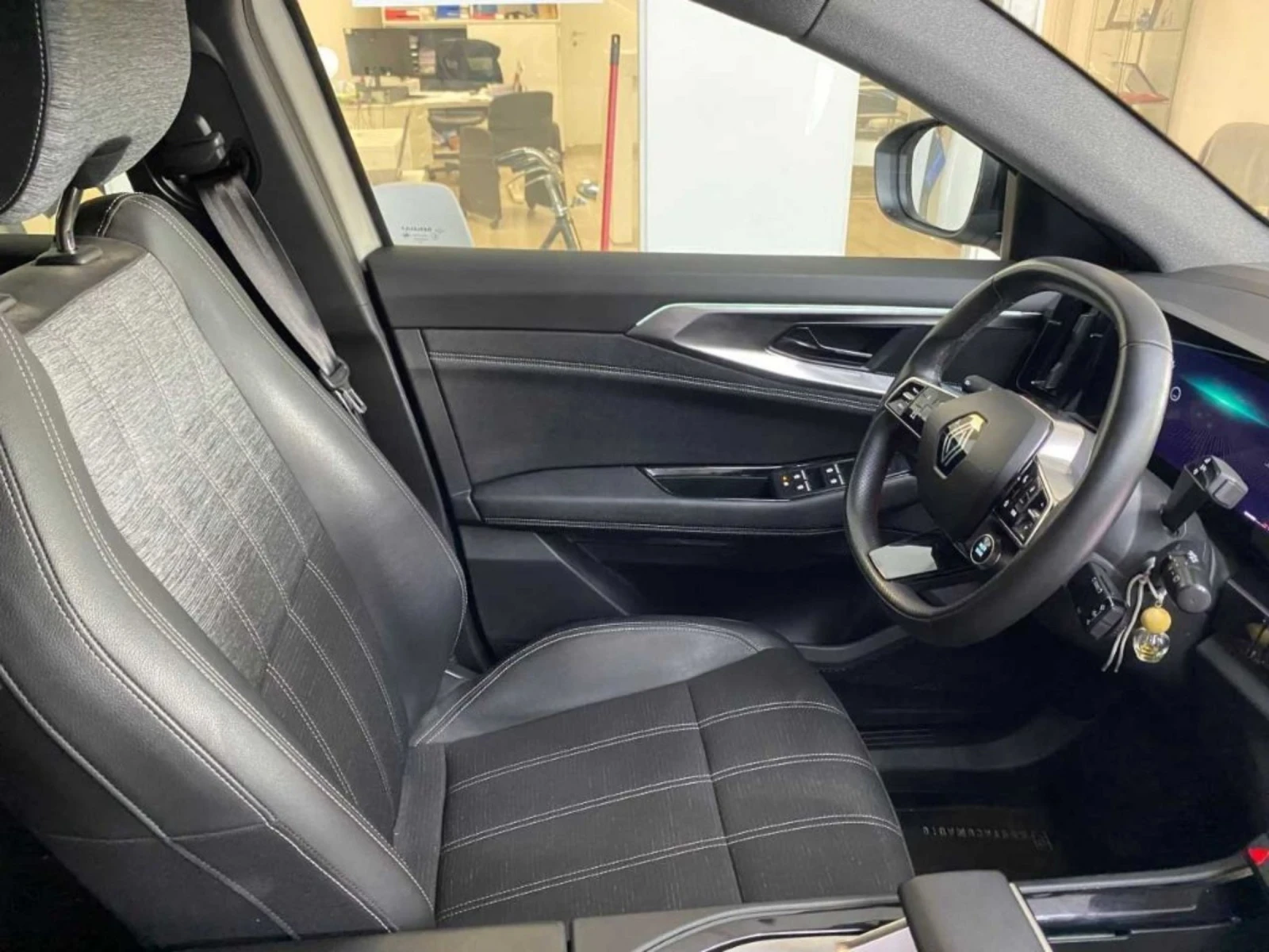 Renault Austral 1.3 Techno 158hp 17000km - изображение 9