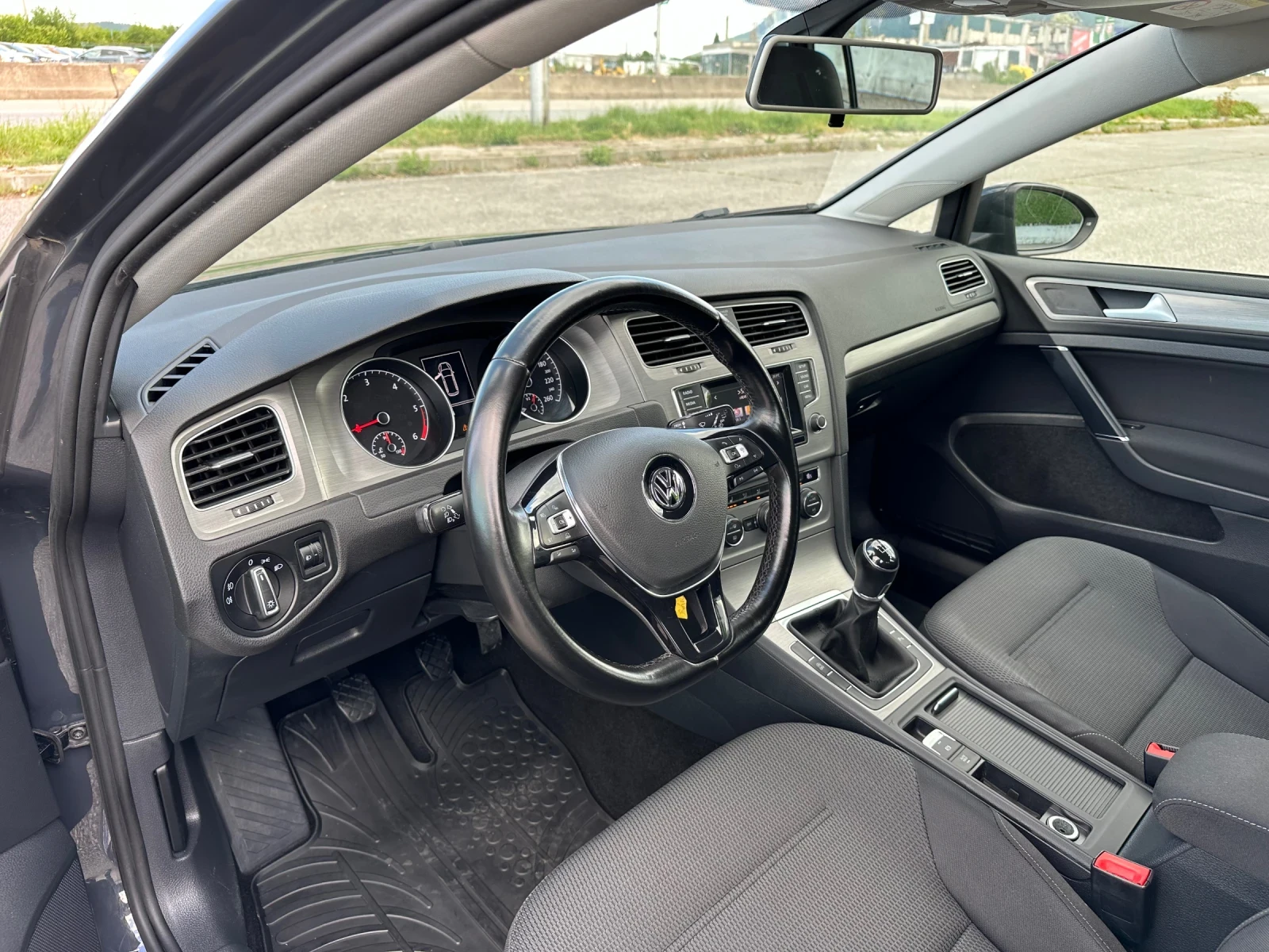 VW Golf 1.6TDI-105k. 160000k - изображение 9