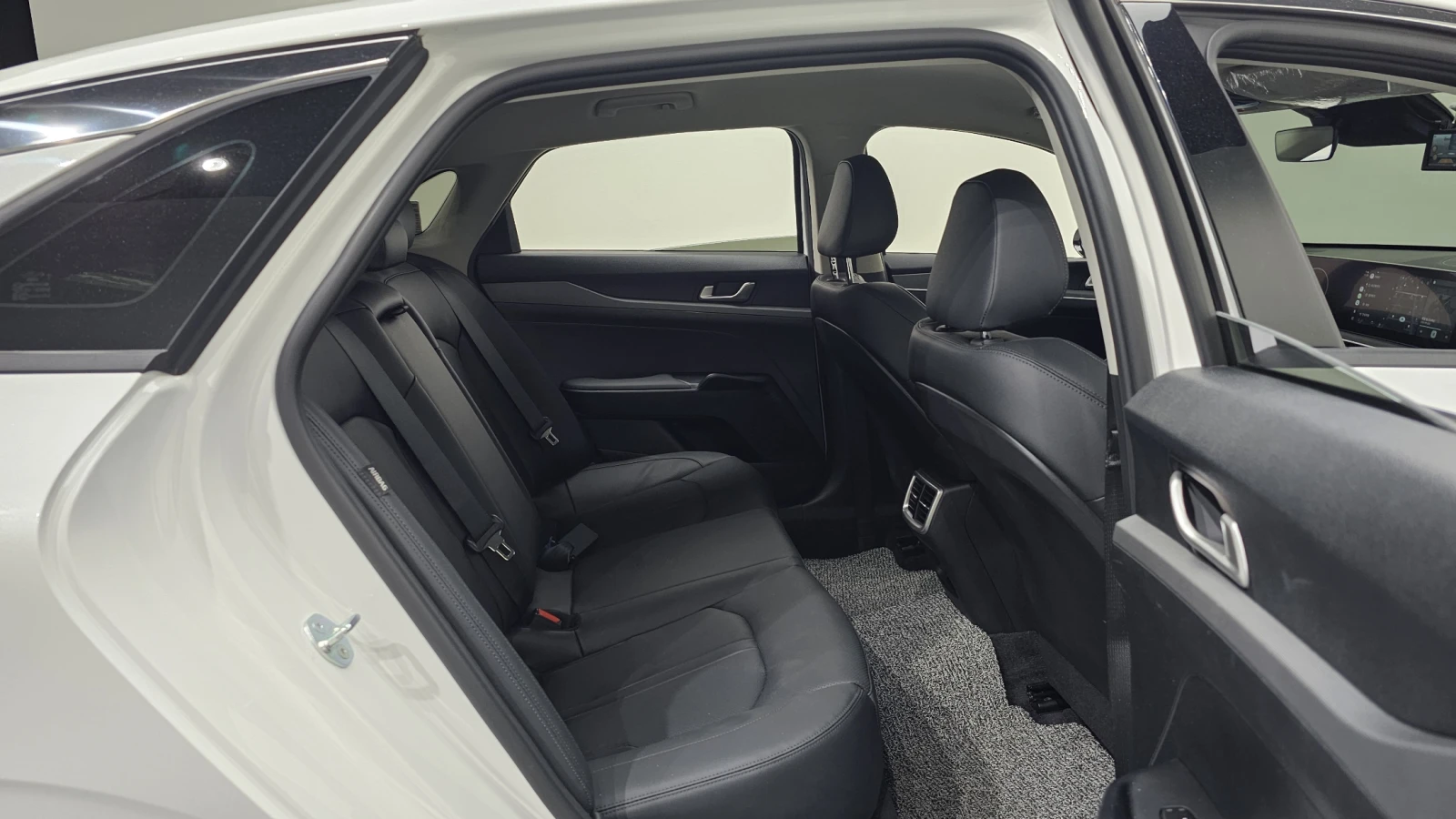 Kia K5 2.0LPI PRESTIGE | Mobile.bg   10