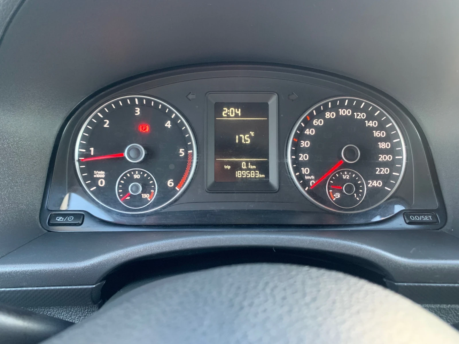 VW Caddy 1.6TDI - изображение 9