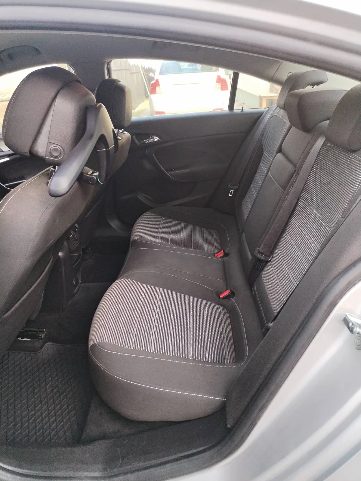 Opel Insignia 2.0  CDTI 160 | Mobile.bg � ����������� 13