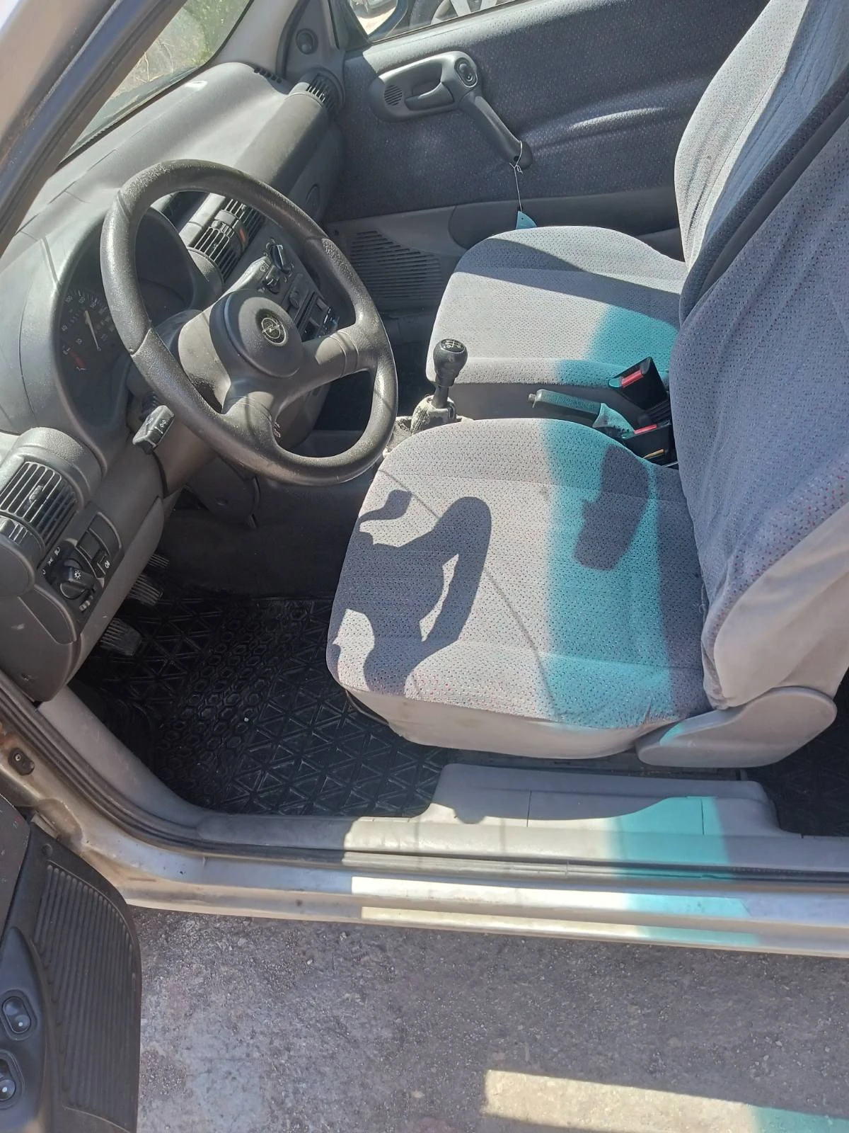 Opel Corsa 1.4 - изображение 6