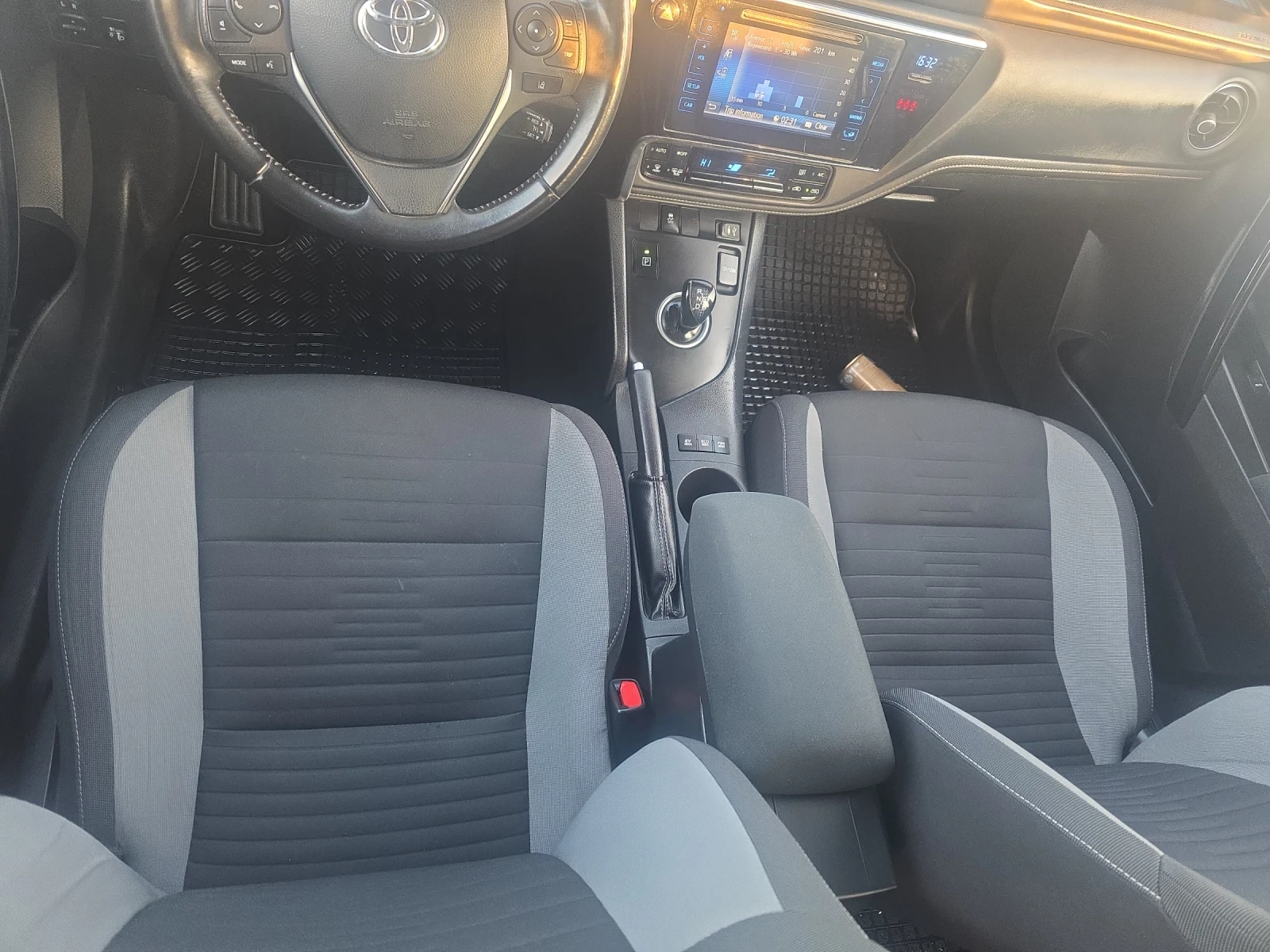 Toyota Auris 1.8Hibrib Navi Led | Mobile.bg � ����������� 14