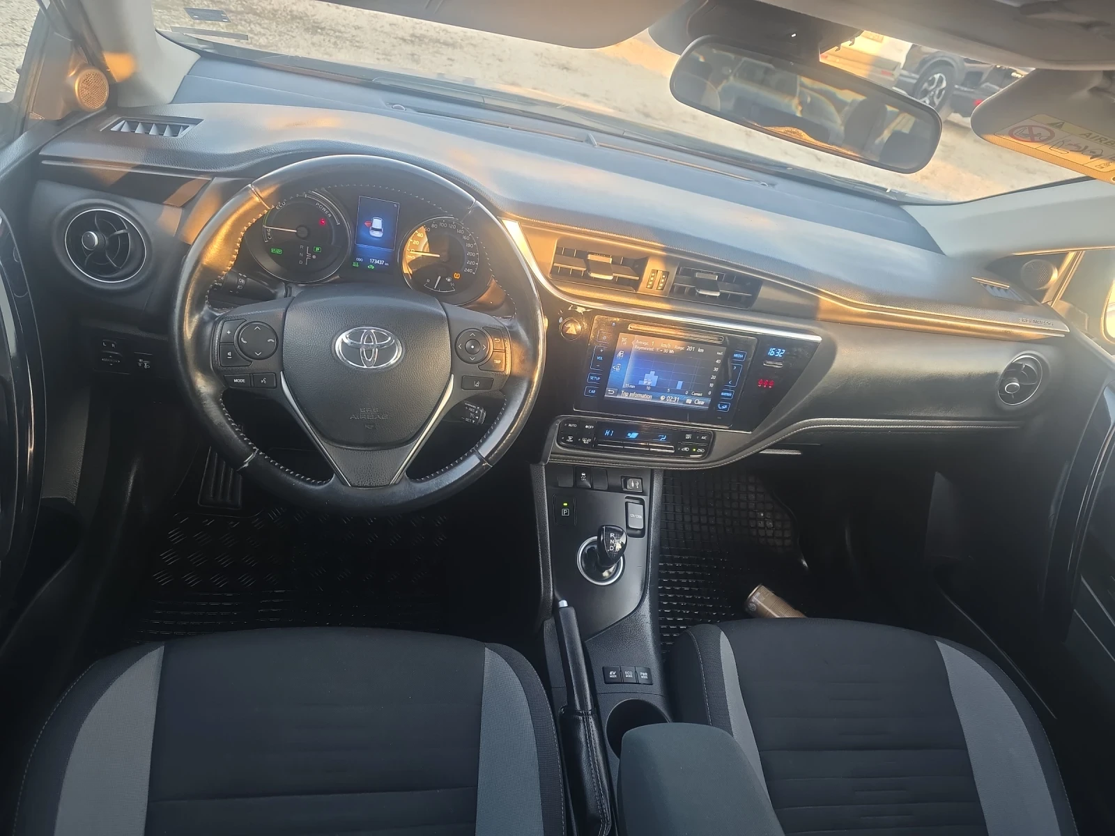 Toyota Auris 1.8Hibrib Navi Led | Mobile.bg � ����������� 15