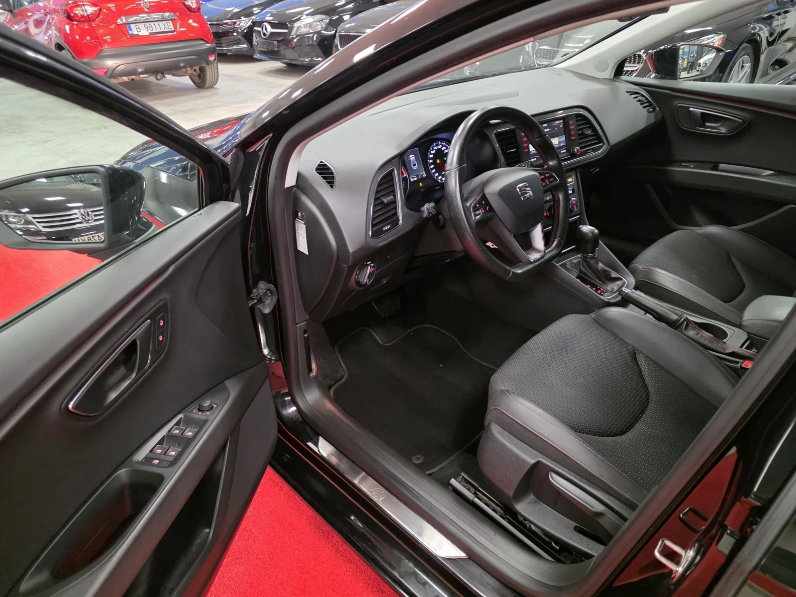 Seat Leon 2.0TDI | DSG | FR, снимка 8 - Автомобили и джипове - 53827756