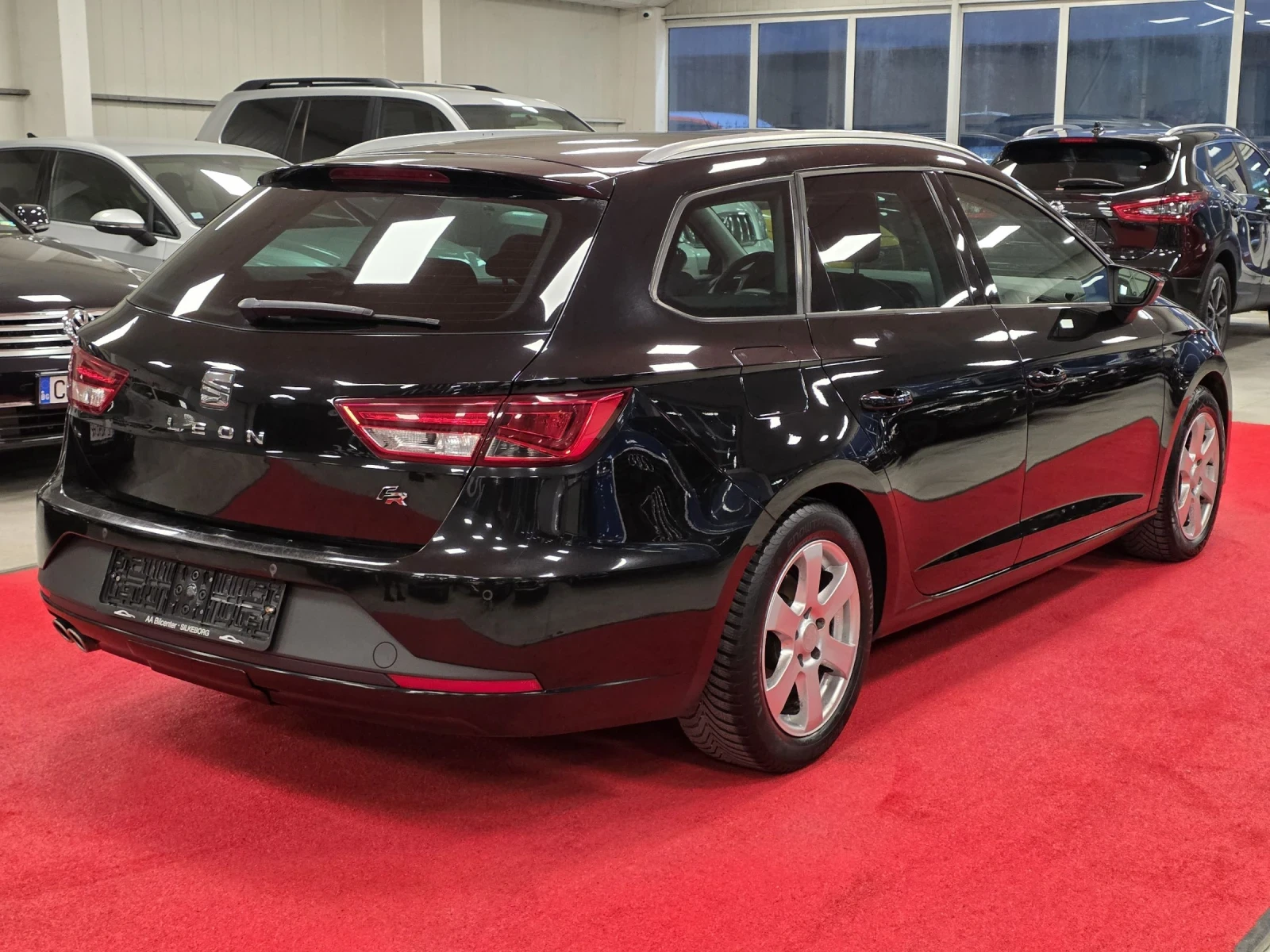 Seat Leon 2.0TDI | DSG | FR, снимка 6 - Автомобили и джипове - 53827756