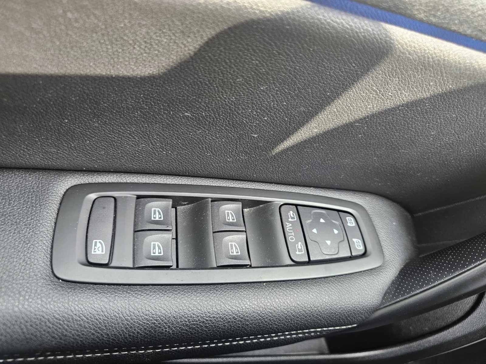 Renault Megane 1.3 TCe 140 EDC, снимка 11 - Автомобили и джипове - 53989368