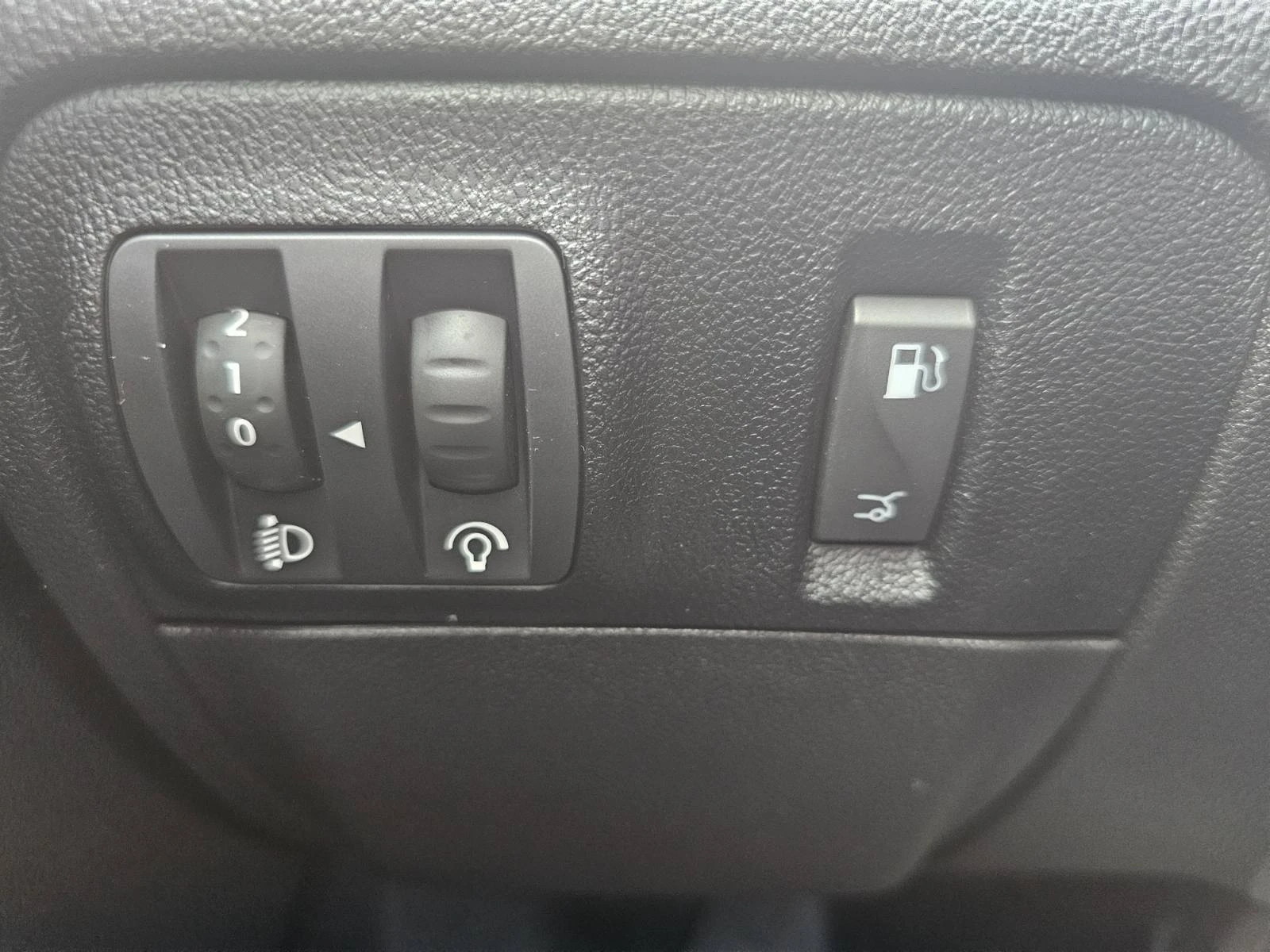 Renault Megane 1.3 TCe 140 EDC, снимка 12 - Автомобили и джипове - 53989368