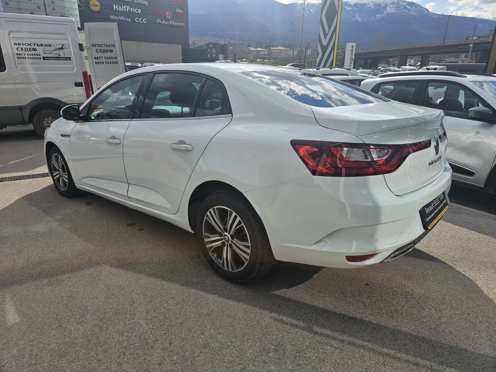 Renault Megane 1.3 TCe 140 EDC, снимка 4 - Автомобили и джипове - 53989368