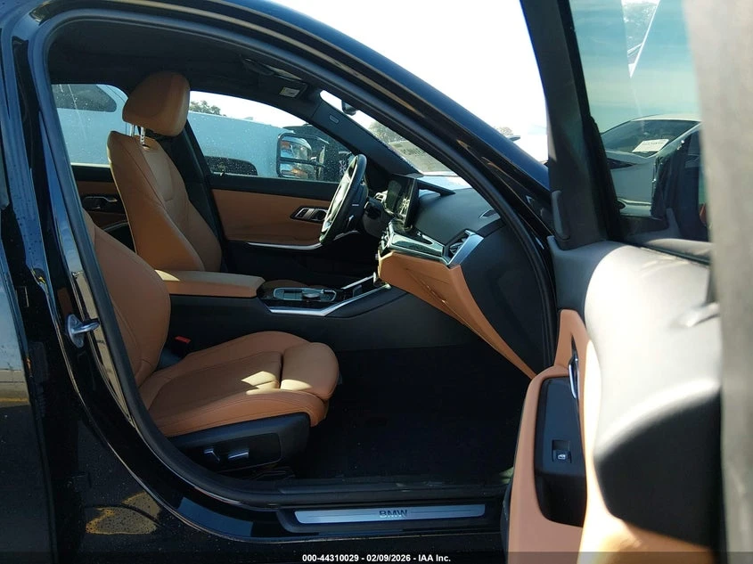 BMW 330 2.0l I, снимка 5 - Автомобили и джипове - 54094402