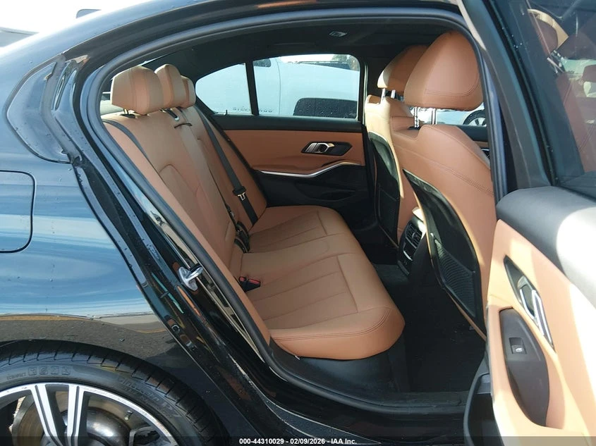 BMW 330 2.0l I, снимка 8 - Автомобили и джипове - 54094402