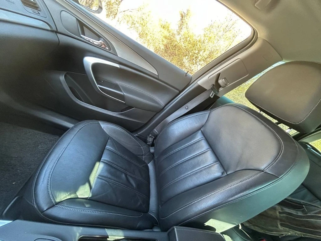 Opel Insignia 1.6T, снимка 5 - Автомобили и джипове - 54101392