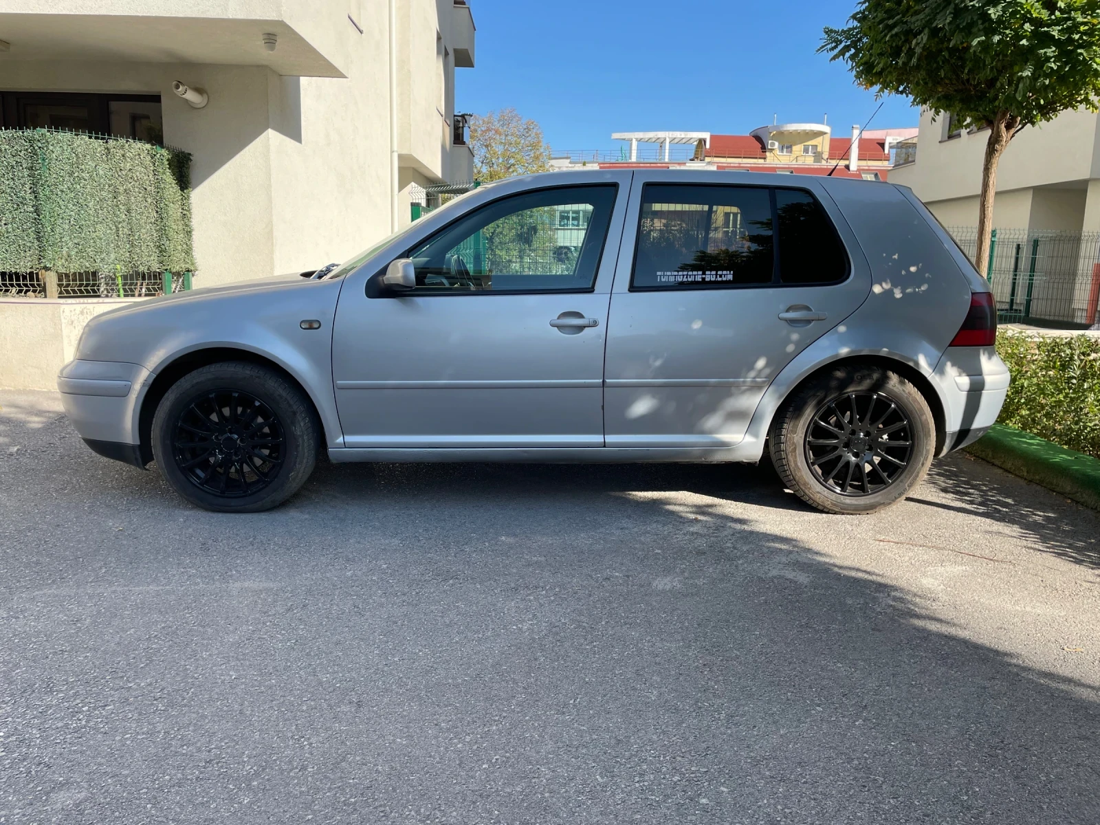 VW Golf 1.8i, снимка 3 - Автомобили и джипове - 55031180