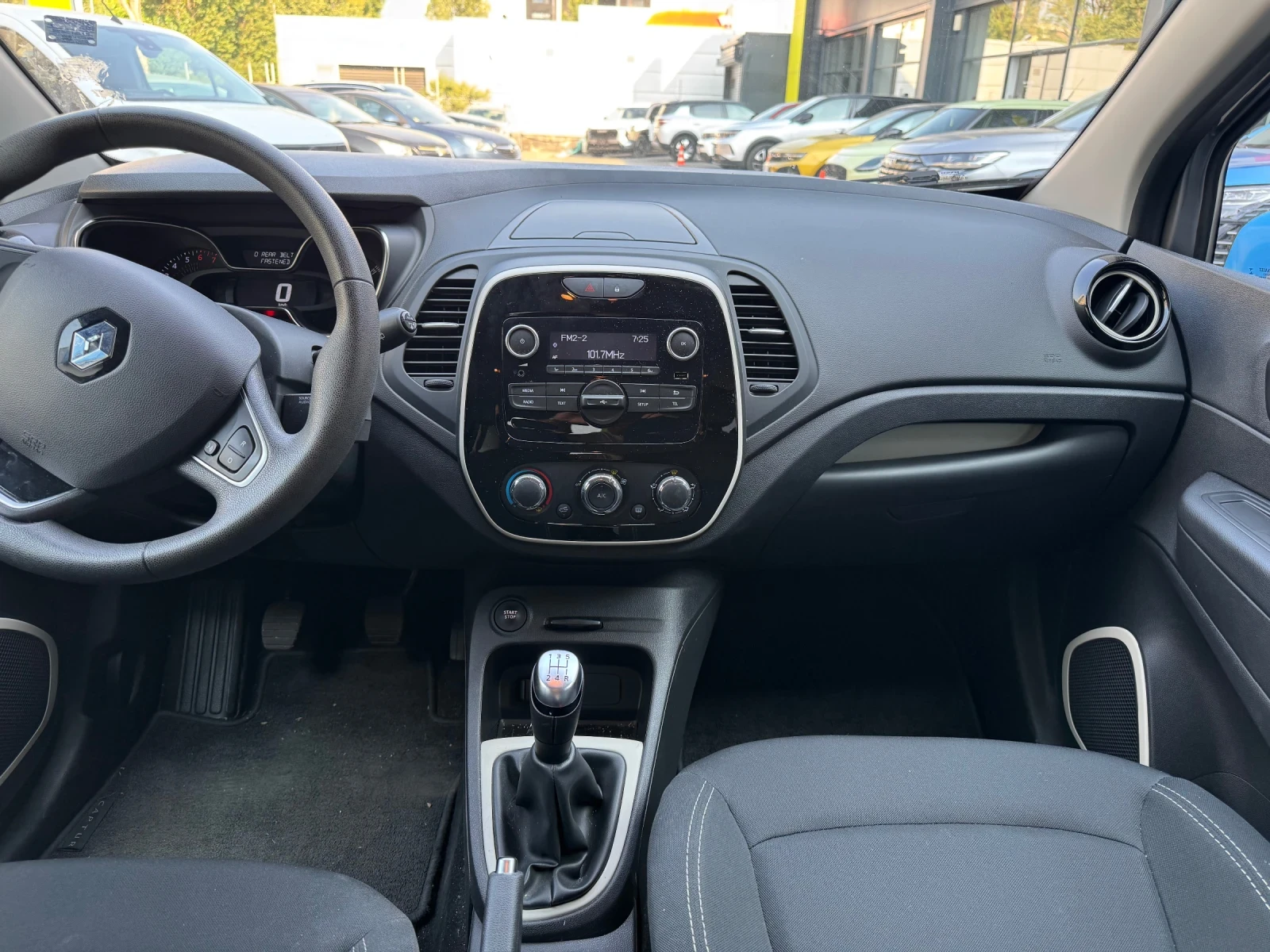 Renault Captur Tace 90, снимка 10 - Автомобили и джипове - 55707039