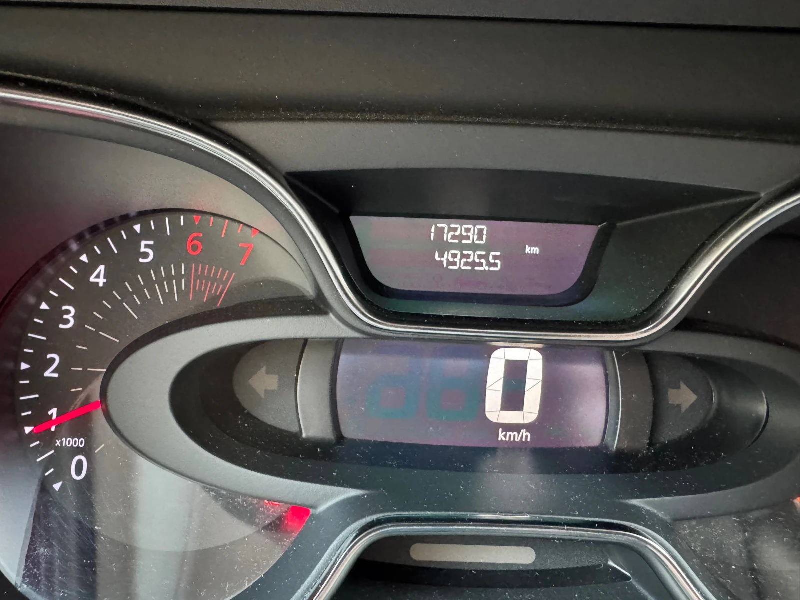 Renault Captur Tace 90, снимка 11 - Автомобили и джипове - 55707039