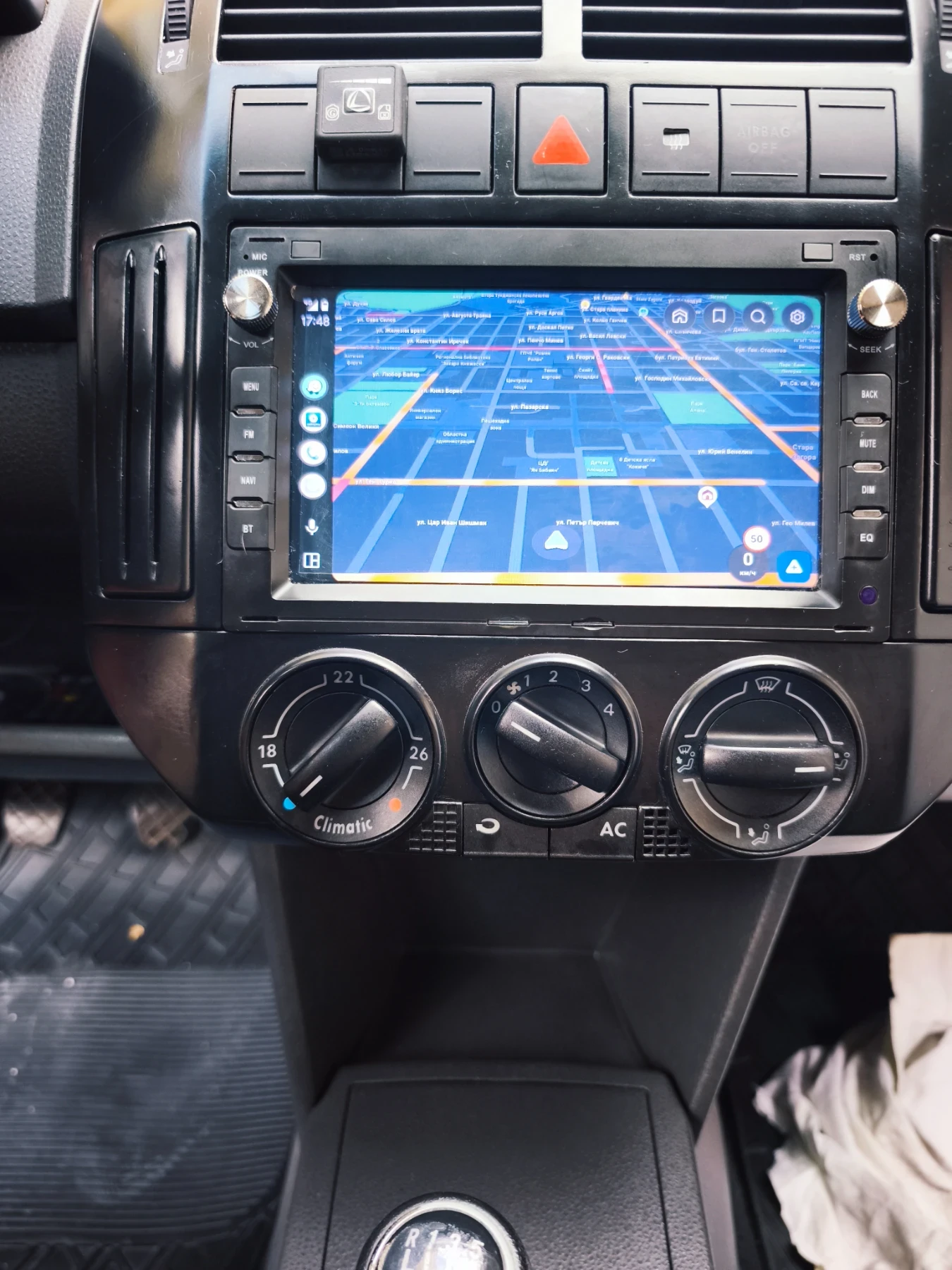 VW Polo Газ /Android auto, снимка 9 - Автомобили и джипове - 56167529