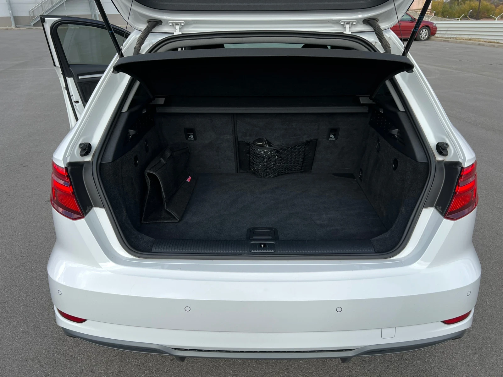 Audi A3 Audi A3 1.5 G-tron| MATRIX| KEYLESS| ACC| LANE ASS, снимка 14 - Автомобили и джипове - 56617567