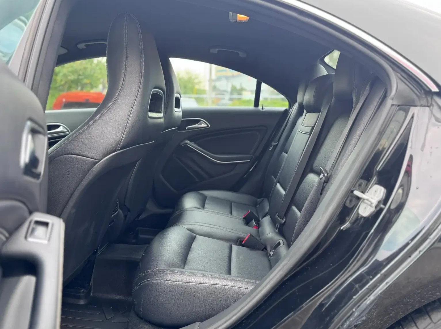 Mercedes-Benz CLA 250, снимка 10 - Автомобили и джипове - 56683068