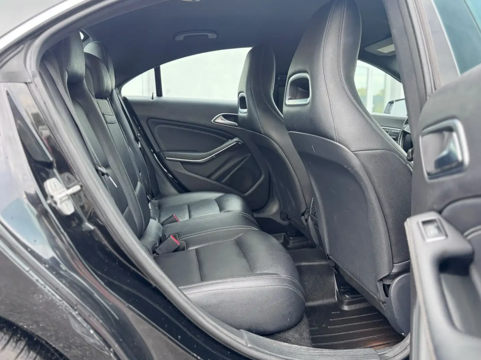 Mercedes-Benz CLA 250, снимка 11 - Автомобили и джипове - 56683068