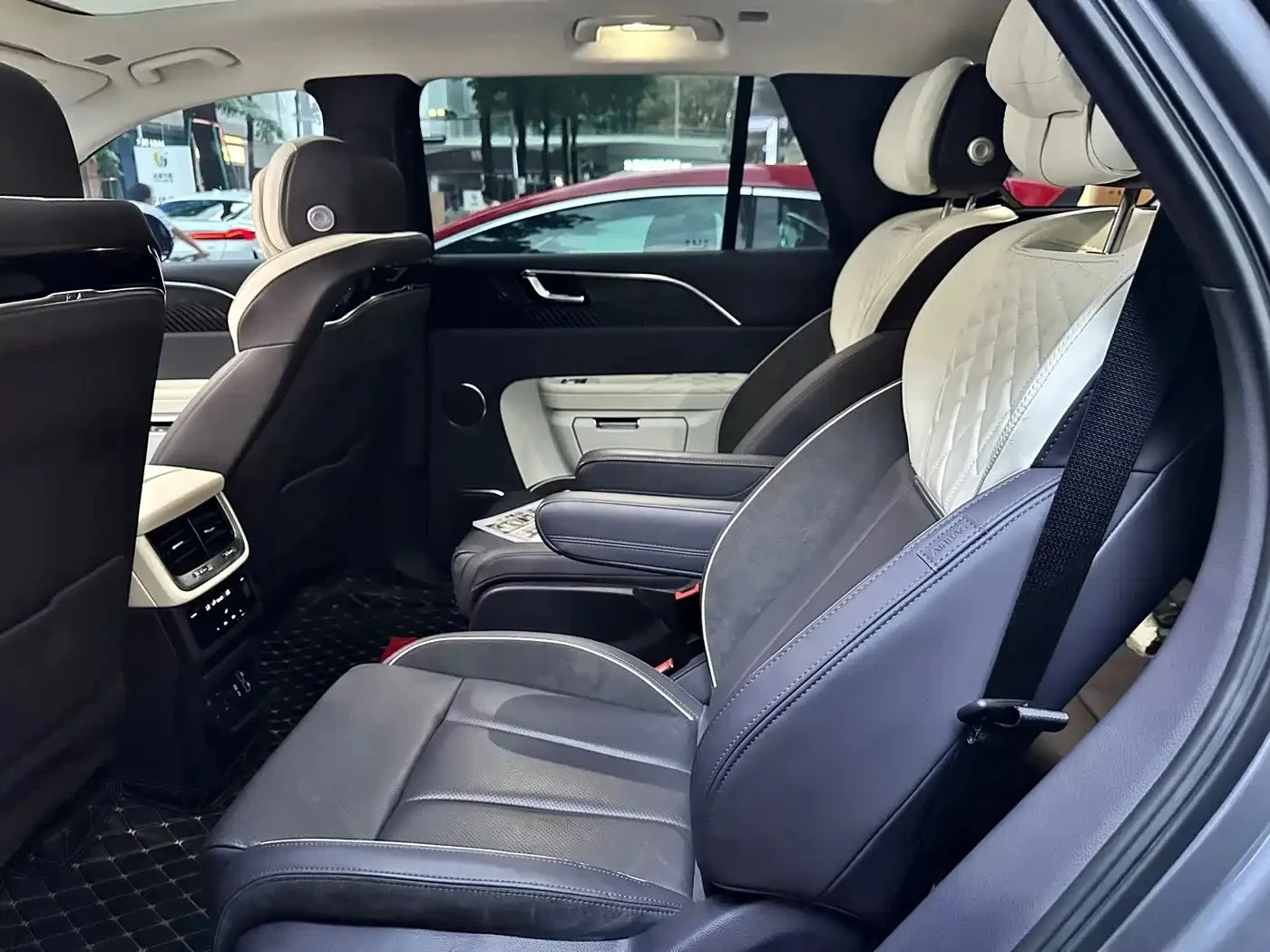 HongQi E-HS9 | Mobile.bg � ����������� 14