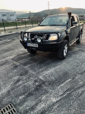 Nissan Navara 2.5 190к.с ФЕЙС, снимка 1