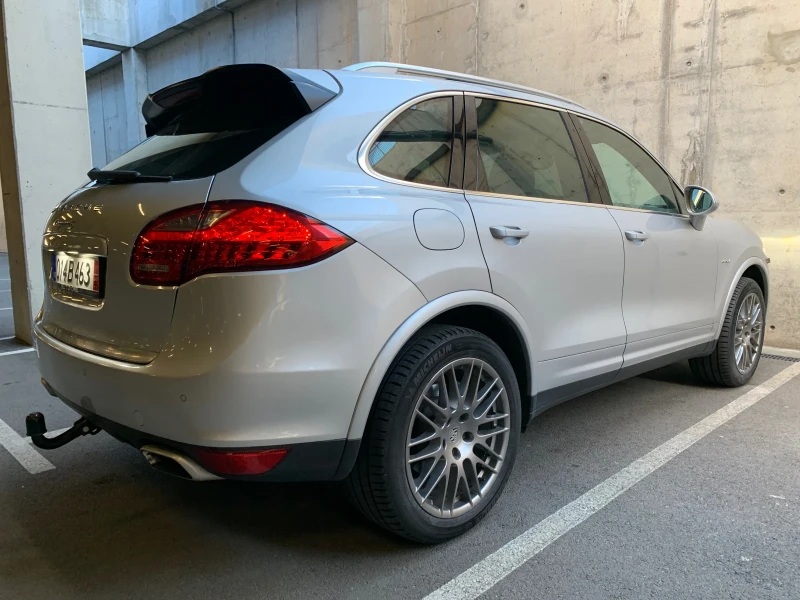 Porsche Cayenne 4.2TDI* СЕРВИЗНА ИСТОРИЯ ПОРШЕ ГЕРМАНИЯ, снимка 6 - Автомобили и джипове - 48368537