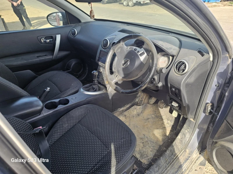 Nissan Qashqai 1.5, снимка 5 - Автомобили и джипове - 49462285