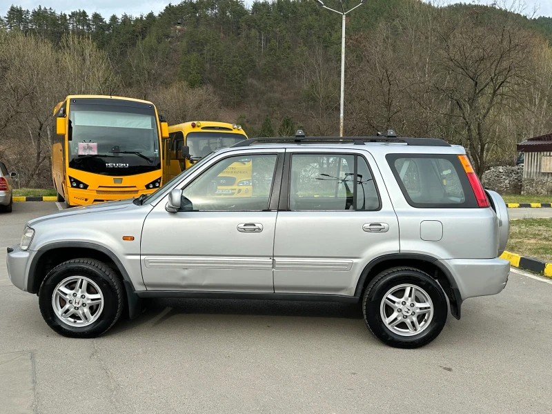 Honda Cr-v 2.0 4x4 БЕЗ РЪЖДА!, снимка 3 - Автомобили и джипове - 51970202