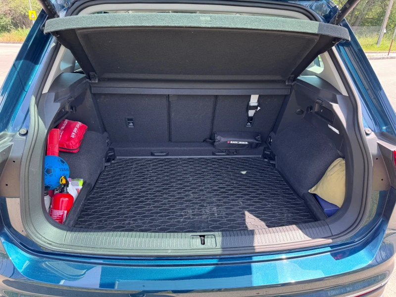 VW Tiguan Elegance - лизинг, гаражна, готова за зимата, снимка 11 - Автомобили и джипове - 52473368