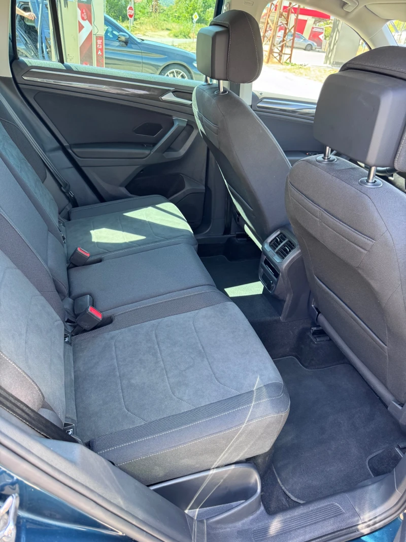 VW Tiguan Elegance - лизинг, гаражна, готова за зимата, снимка 15 - Автомобили и джипове - 52473368