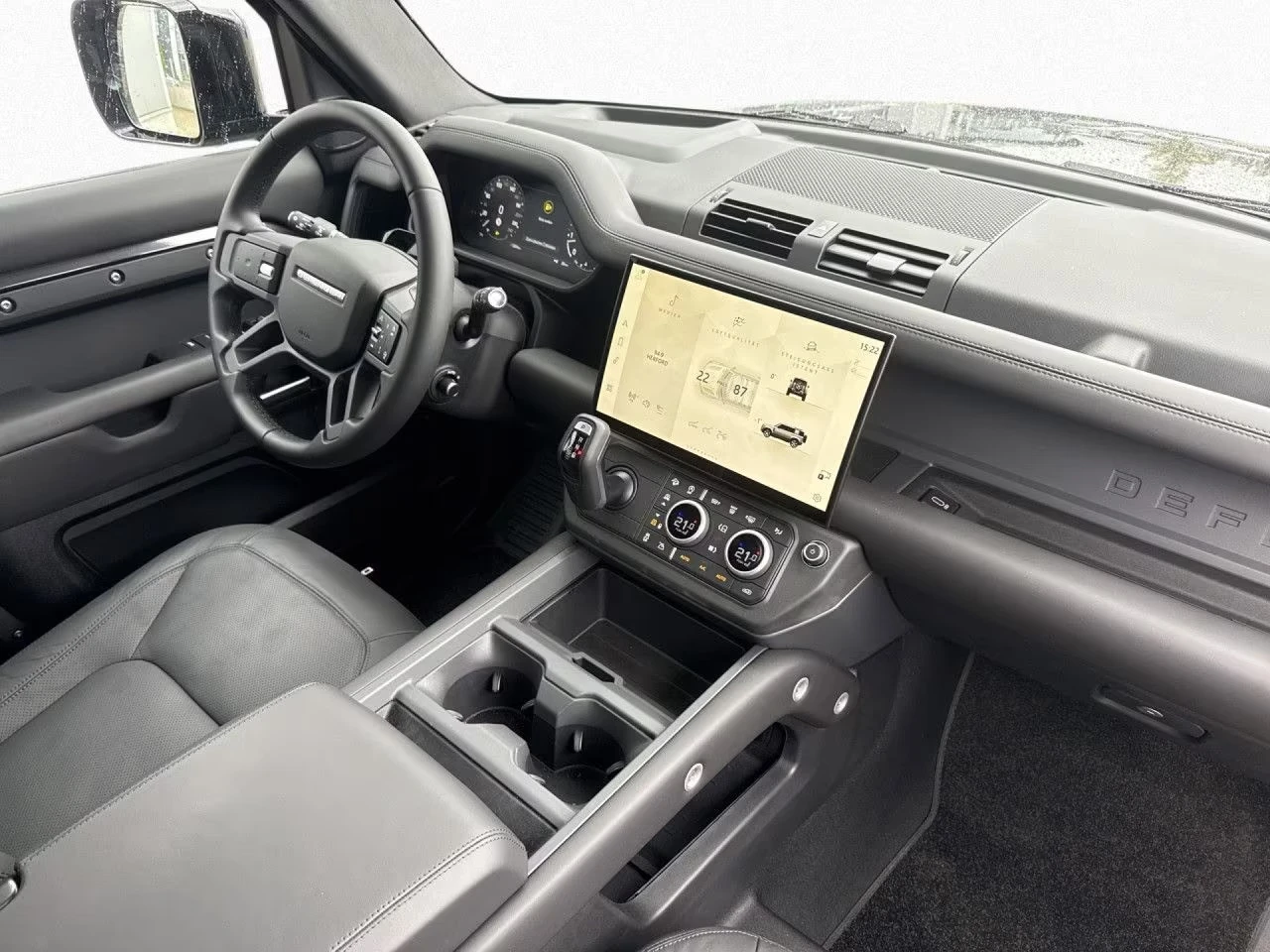Land Rover Defender 2026MY P425 5.0 V8 X-Dynamic HSE, снимка 8 - Автомобили и джипове - 55432320