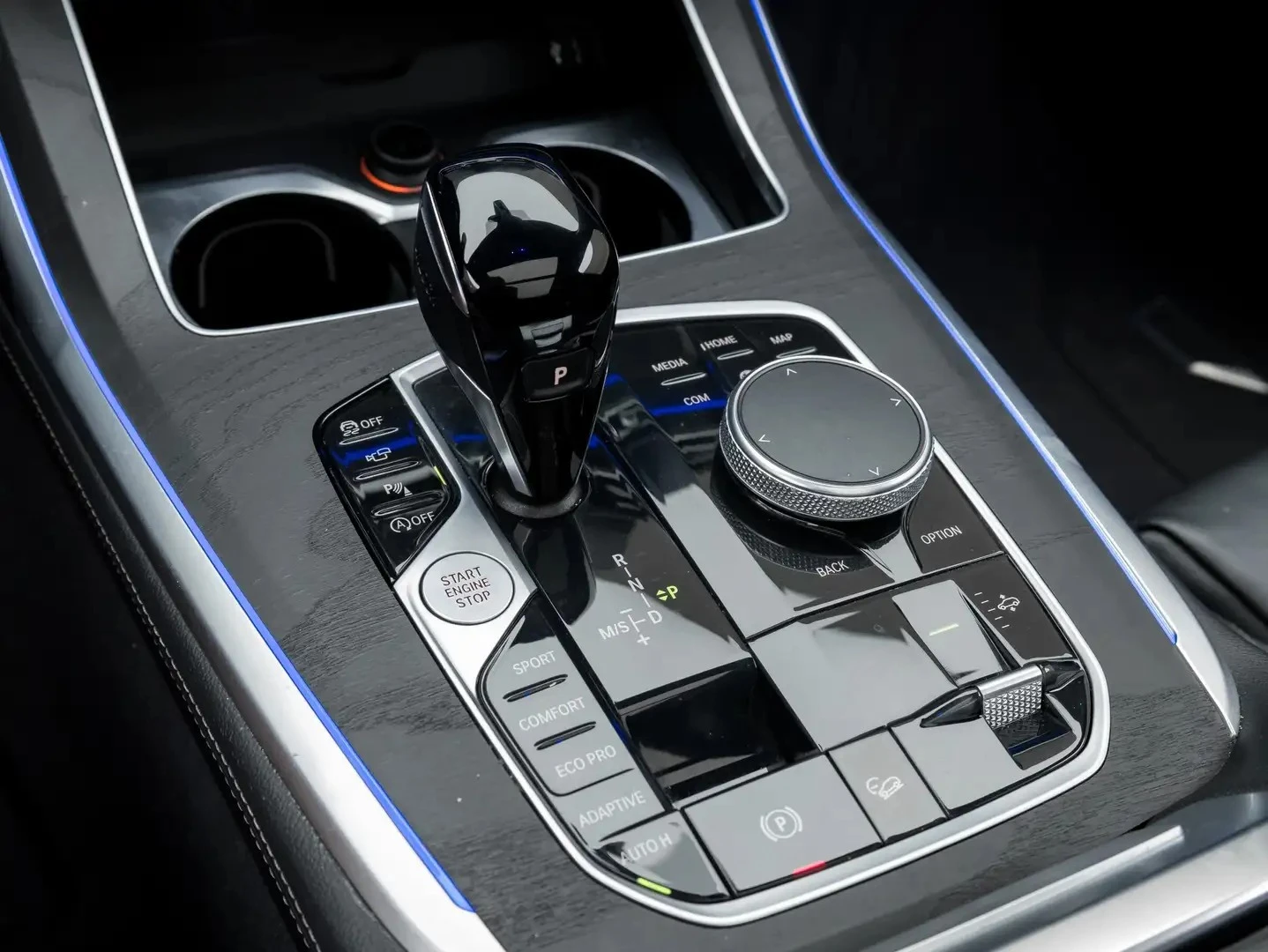 BMW X7 xDrive40i* LASER* M-SPORT* 360* HARMAN KARDON* PAN, снимка 13 - Автомобили и джипове - 55624348