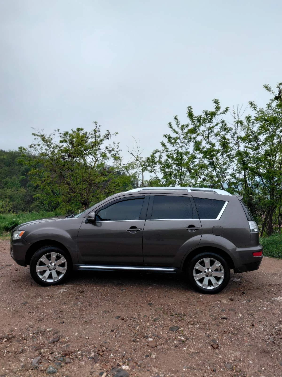 Mitsubishi Outlander, снимка 4 - Автомобили и джипове - 55951277
