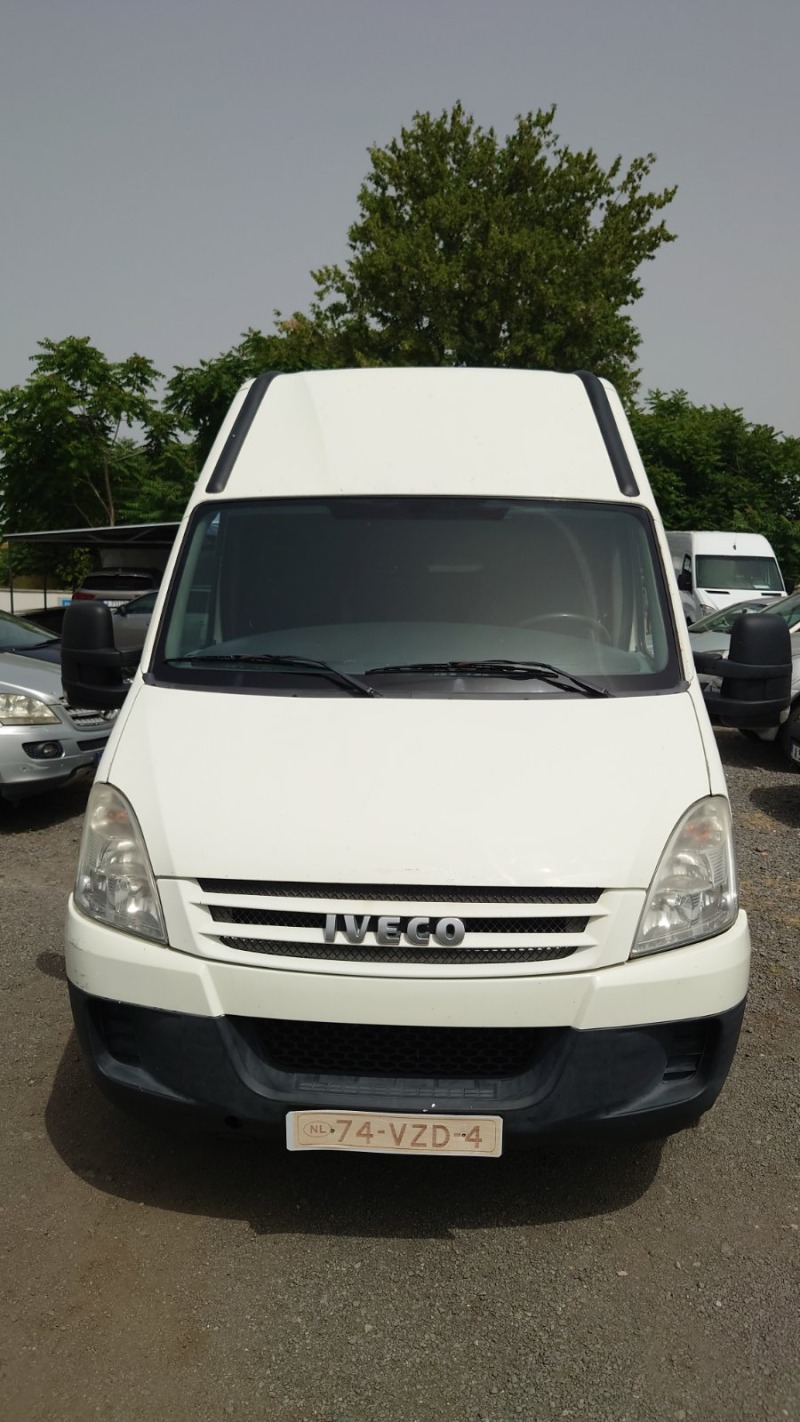 Iveco Daily 35S, снимка 2 - Бусове и автобуси - 46275762