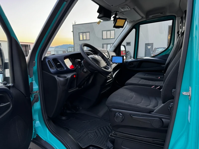 Iveco Daily, снимка 12 - Бусове и автобуси - 46851174