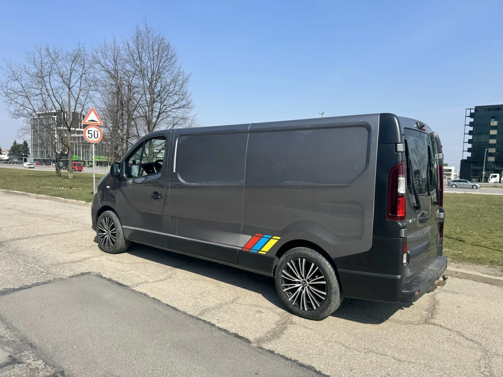 Renault Trafic Климатик Мултимедия, снимка 3 - Бусове и автобуси - 53875059