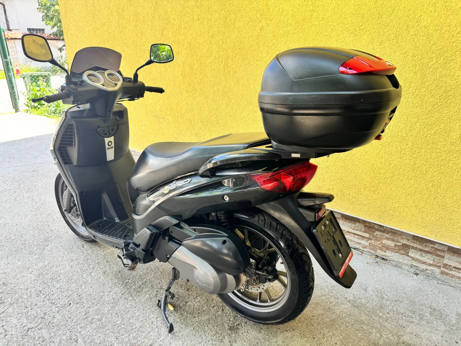 Benelli Caffenero 150cc на 520км!, снимка 2 - Мотоциклети и мототехника - 54748317