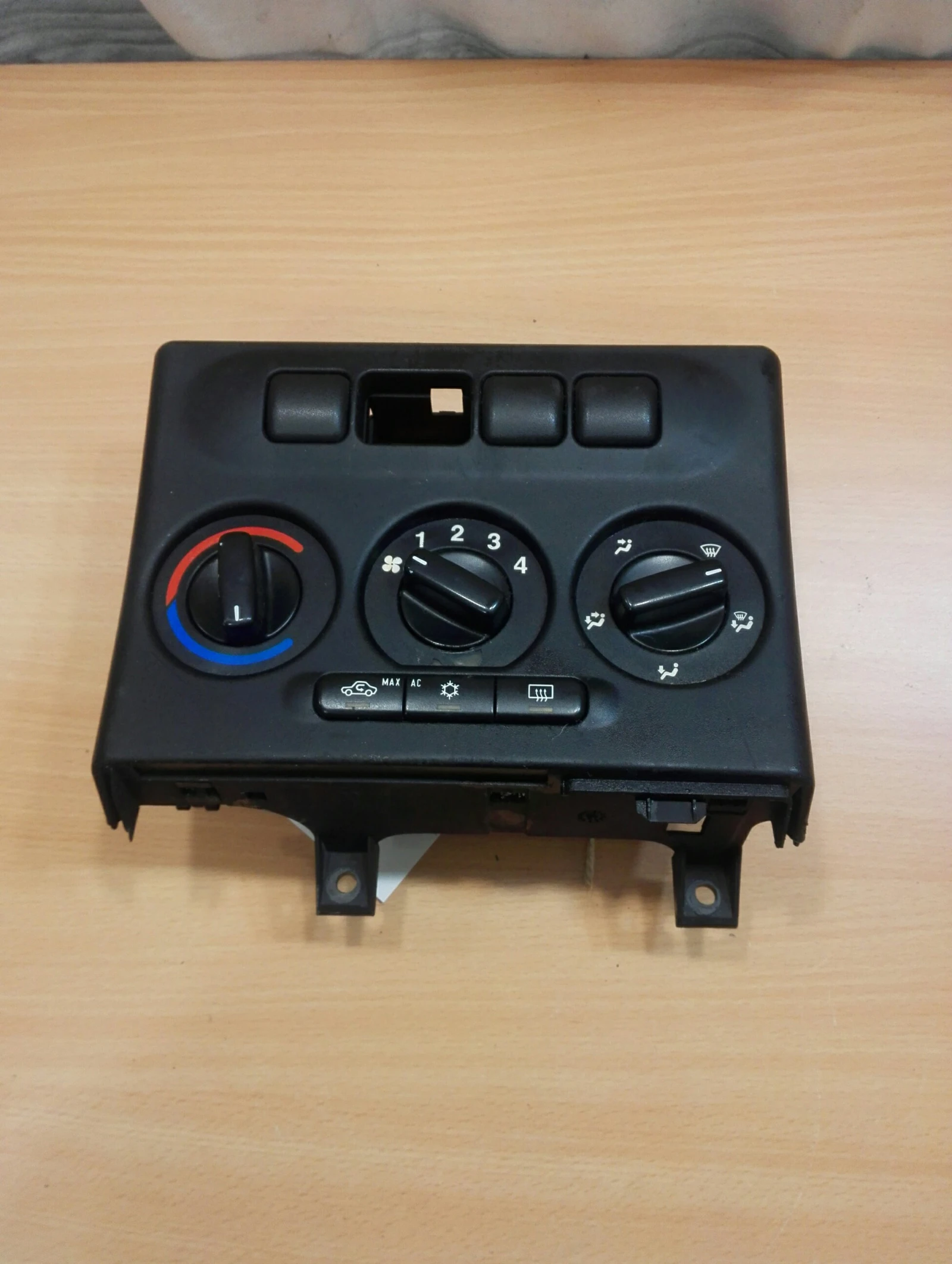 ���������� ��������-����� ���� ������ � 2.0��� | Mobile.bg � ����������� 1